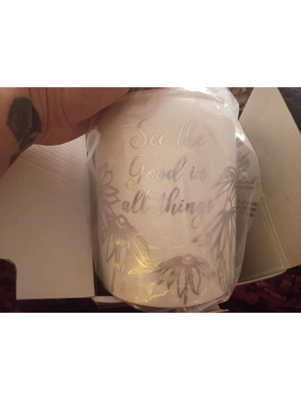 New! Scentsy See The Good In All Things White Silver Etching Floral Wax Warmer